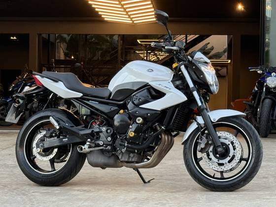 YAMAHA XJ6 N YAMAHA XJ6 N